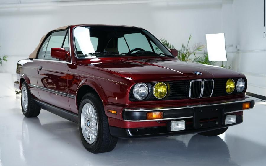 BMW 325i Convertible (Calypso Red) '1990